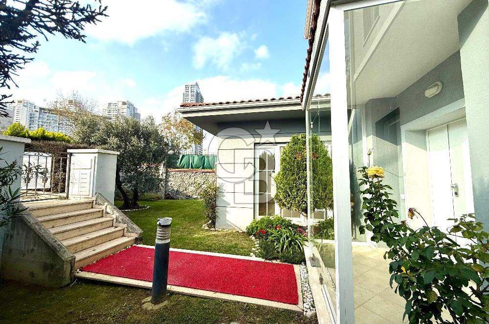 Ardıçlı Göl Evleri Kiralık 5+2 Dubleks Tadilatlı Villa