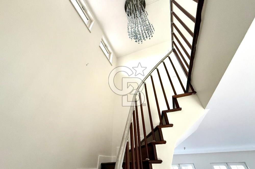 Ardıçlı Göl Evleri Kiralık 5+2 Dubleks Tadilatlı Villa