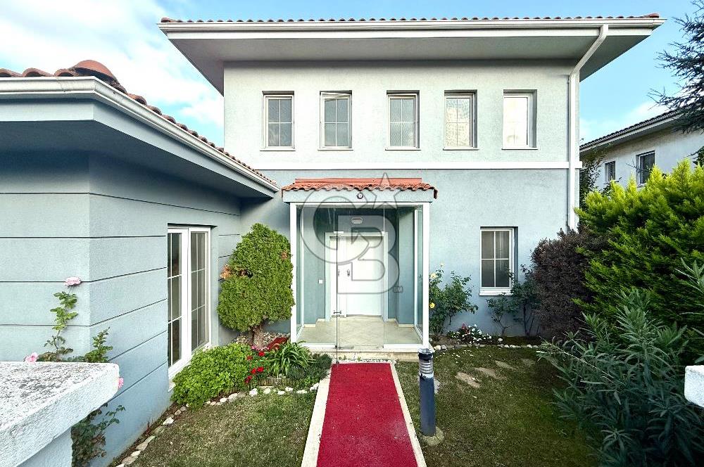 Ardıçlı Göl Evleri Kiralık 5+2 Dubleks Tadilatlı Villa