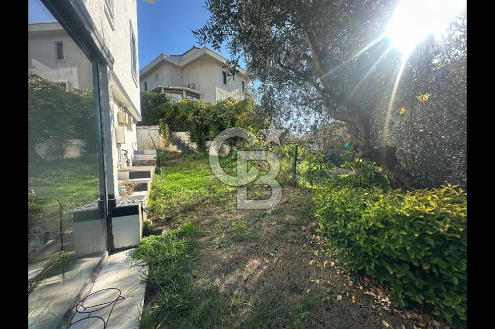 BADEMLİ'DE 5+2 MUHTEŞEM KONUM VE MANZARALI LÜKS VİLLA