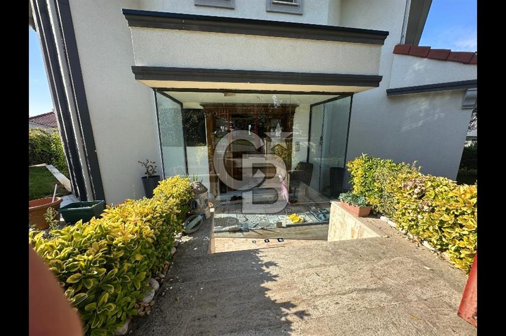 BADEMLİ'DE 5+2 MUHTEŞEM KONUM VE MANZARALI LÜKS VİLLA