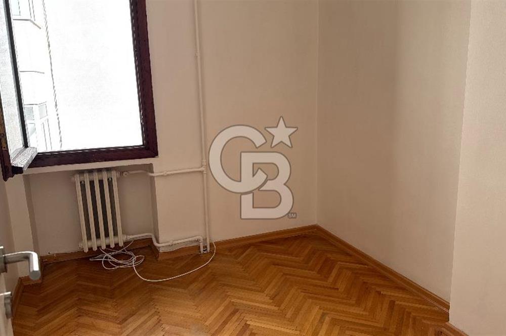 GÖZTEPE'DE MARMARAY'A  YAKIN,  DEPOLAMA ALANI GENİŞ 4+1 KİRALIK DAİRE