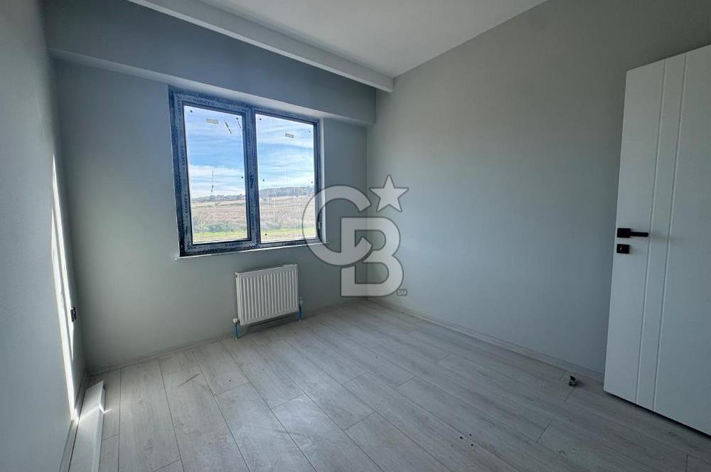 ÇANAKKALE MERKEZ KARACAÖREN'DE HAVUZLU SİTEDE 2+1