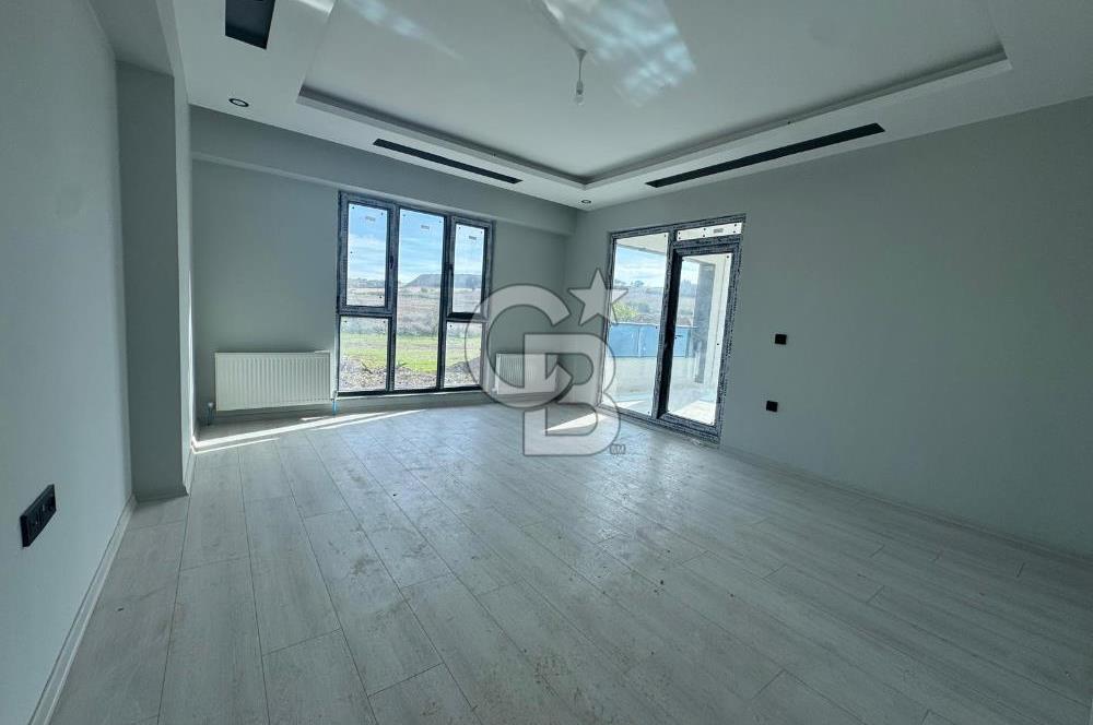 ÇANAKKALE MERKEZ KARACAÖREN'DE HAVUZLU SİTEDE 2+1