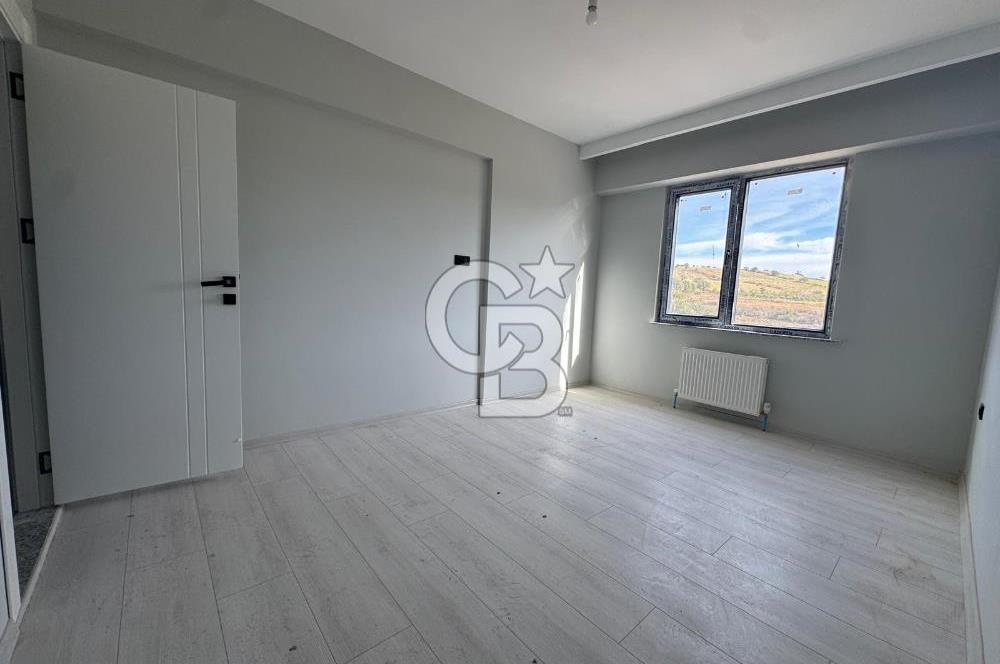 ÇANAKKALE MERKEZ KARACAÖREN'DE HAVUZLU SİTEDE 2+1