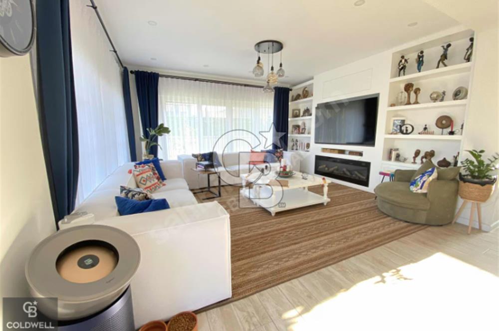 YÜRÜYÜŞ YOLU ALTINDA SATILIK LÜKS VİLLA