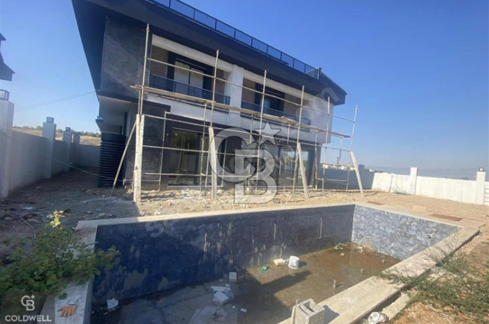 BEREKETLERDE SATILIK LÜKS VİLLA