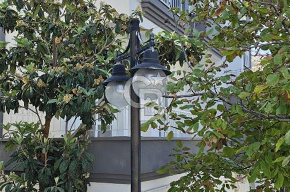 Güzelbahçe Siteler'de Kiralık Tripleks