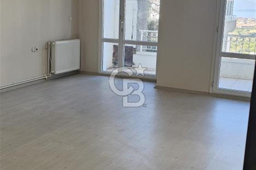 Güzelbahçe Siteler'de Kiralık Tripleks