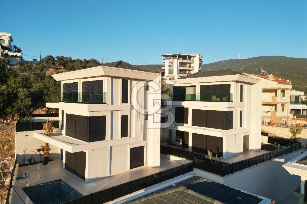 Modern Mimari & Kusursuz Lüks: Akbükün En İddialı Villası
