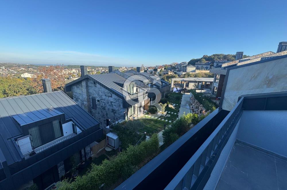 ZEKERİYAKÖYDE DOĞANIN KALBİNDE HUZURLU VE ZARİF YAŞAM 5+1 VİLLA