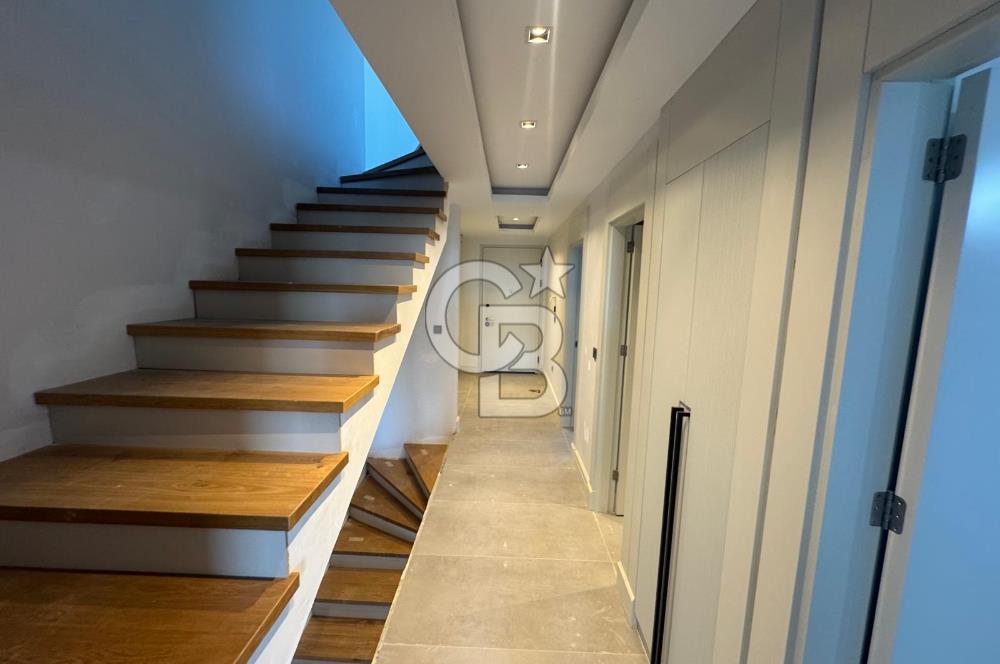 ZEKERİYAKÖYDE DOĞANIN KALBİNDE HUZURLU VE ZARİF YAŞAM 5+1 VİLLA