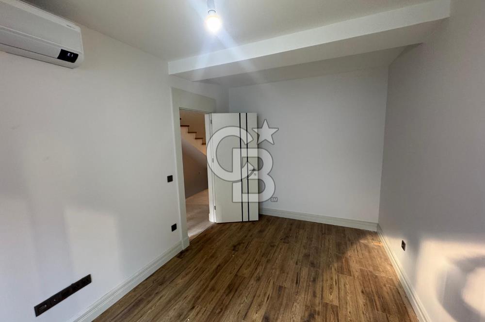 ZEKERİYAKÖYÜN KALBİNDE DOĞAYLA İÇ İÇE LÜKS BİR YAŞAM, 5+1 VİLLA