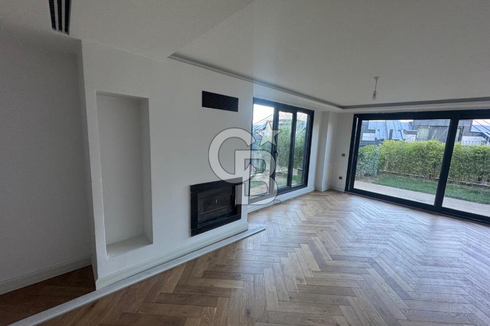 ZEKERİYAKÖYDE DOĞANIN KALBİNDE HUZURLU VE ZARİF YAŞAM 5+1 VİLLA