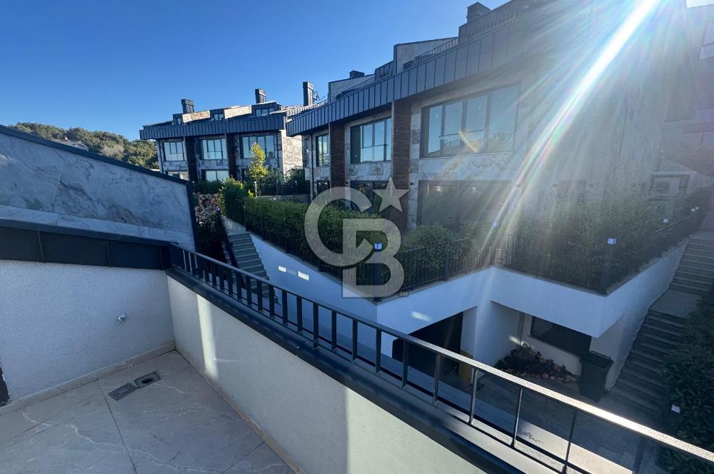 ZEKERİYAKÖYÜN KALBİNDE DOĞAYLA İÇ İÇE LÜKS BİR YAŞAM, 5+1 VİLLA