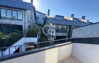 ZEKERİYAKÖYÜN KALBİNDE DOĞAYLA İÇ İÇE LÜKS BİR YAŞAM, 5+1 VİLLA