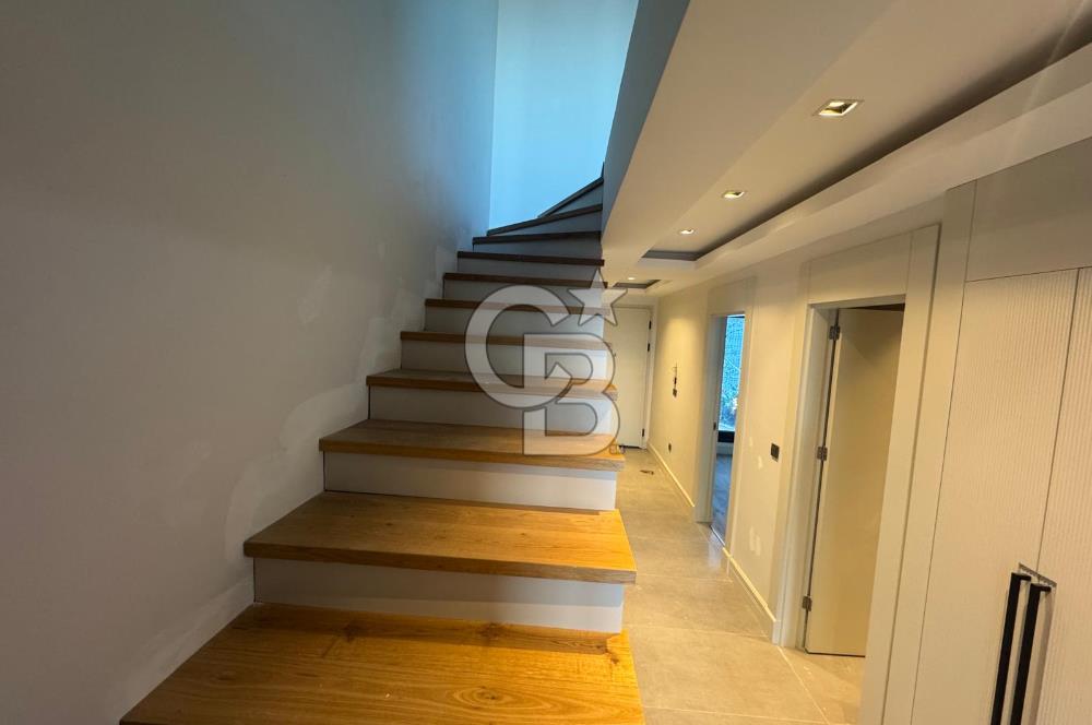 ZEKERİYAKÖYDE DOĞANIN KALBİNDE HUZURLU VE ZARİF YAŞAM 5+1 VİLLA