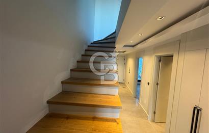 ZEKERİYAKÖYDE DOĞANIN KALBİNDE HUZURLU VE ZARİF YAŞAM 5+1 VİLLA