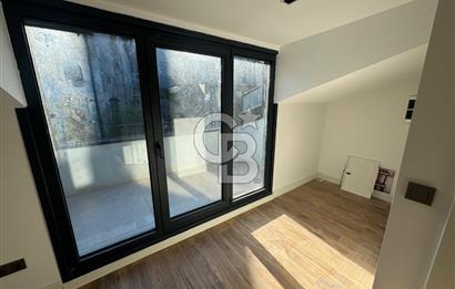 ZEKERİYAKÖYÜN KALBİNDE DOĞAYLA İÇ İÇE LÜKS BİR YAŞAM, 5+1 VİLLA