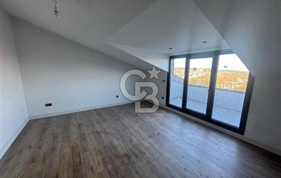 ZEKERİYAKÖYDE DOĞANIN KALBİNDE HUZURLU VE ZARİF YAŞAM 5+1 VİLLA