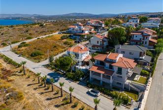 Çeşme' de Denize Sıfır Konumda Site İçinde Villa - 2 - 314685