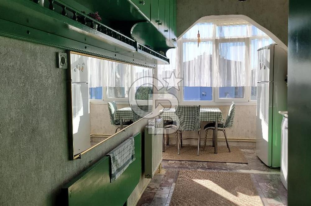 MANAVKUYU SATILIK GENİŞ 2+1 DAİRE CADDE ÜZERİ OTOPARKLI