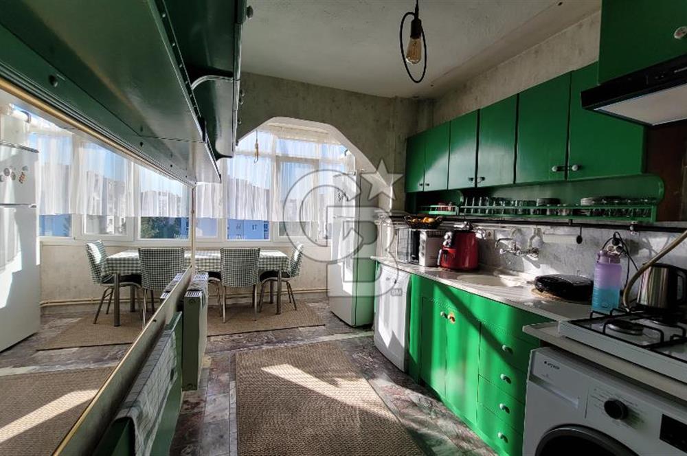 MANAVKUYU SATILIK GENİŞ 2+1 DAİRE CADDE ÜZERİ OTOPARKLI