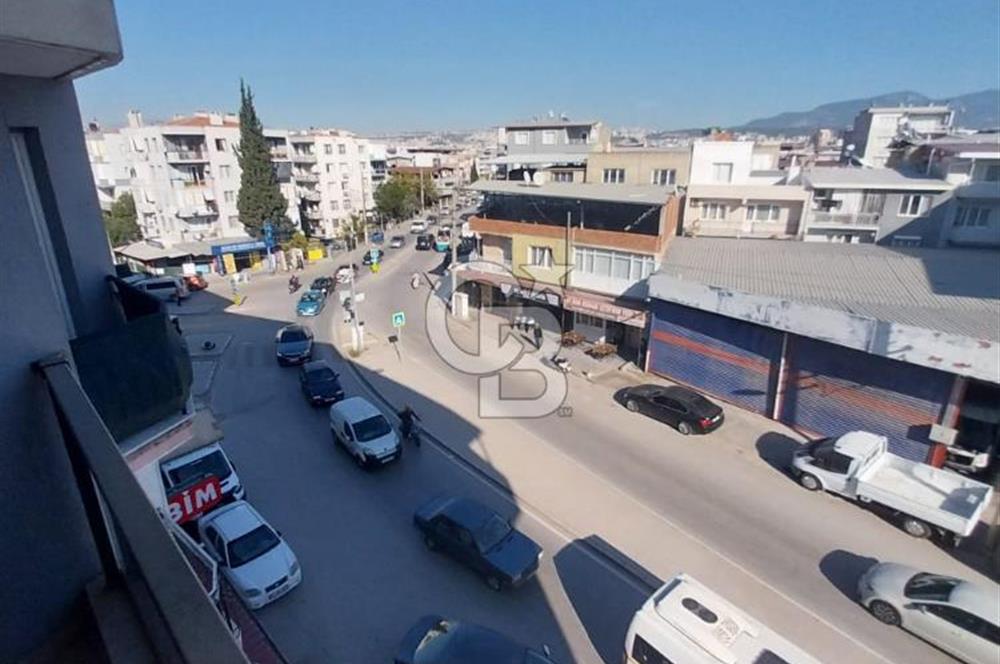 DOĞALGAZLI CADDE ÜZERİ FERAH 2+1 DAİRE