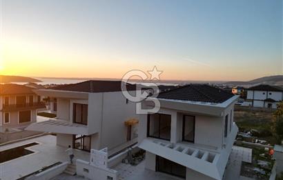 AKBÜKTE DOĞA MANZARALI, MÜSTAKİL HAVUZLU MODERN DUBLEKS VİLLA