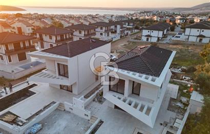 AKBÜKTE DOĞA MANZARALI, MÜSTAKİL HAVUZLU MODERN DUBLEKS VİLLA