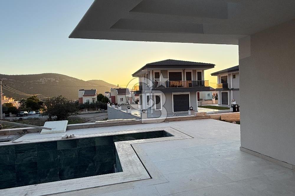 AKBÜKTE DOĞA MANZARALI, MÜSTAKİL HAVUZLU MODERN DUBLEKS VİLLA