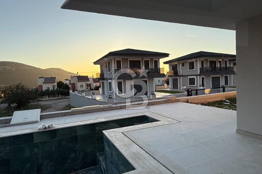 AKBÜKTE DOĞA MANZARALI, MÜSTAKİL HAVUZLU MODERN DUBLEKS VİLLA