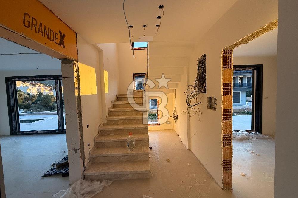 AKBÜKTE DOĞA MANZARALI, MÜSTAKİL HAVUZLU MODERN DUBLEKS VİLLA