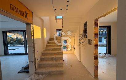 AKBÜKTE DOĞA MANZARALI, MÜSTAKİL HAVUZLU MODERN DUBLEKS VİLLA