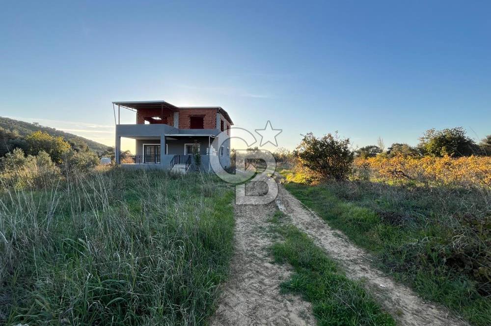 TORBALIDA İÇERİSİNDE EV OLAN MÜSTAKİL ARSA