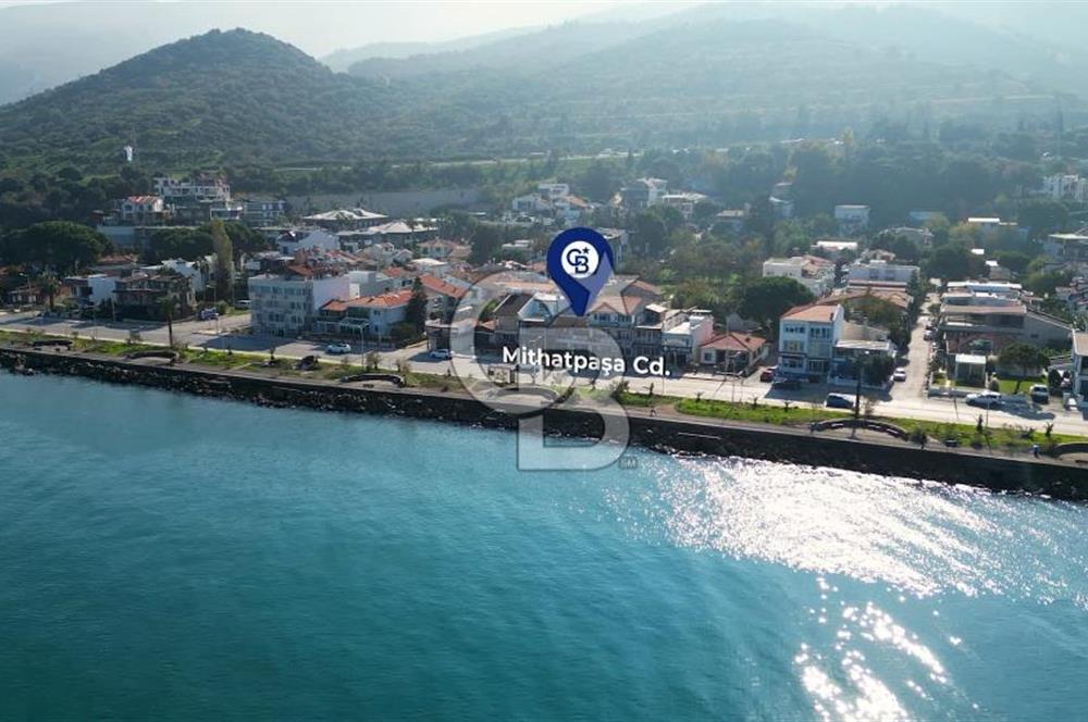 NARLIDERE GÜZELBAHÇE SAHİLİNDE SATILIK MÜSTAKİL VİLLA