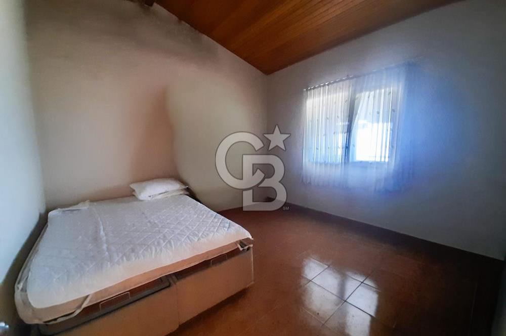 NARLIDERE GÜZELBAHÇE SAHİLİNDE SATILIK MÜSTAKİL VİLLA