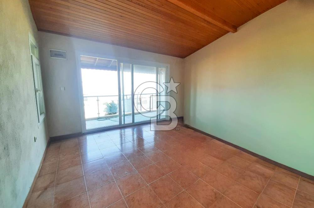 NARLIDERE GÜZELBAHÇE SAHİLİNDE SATILIK MÜSTAKİL VİLLA