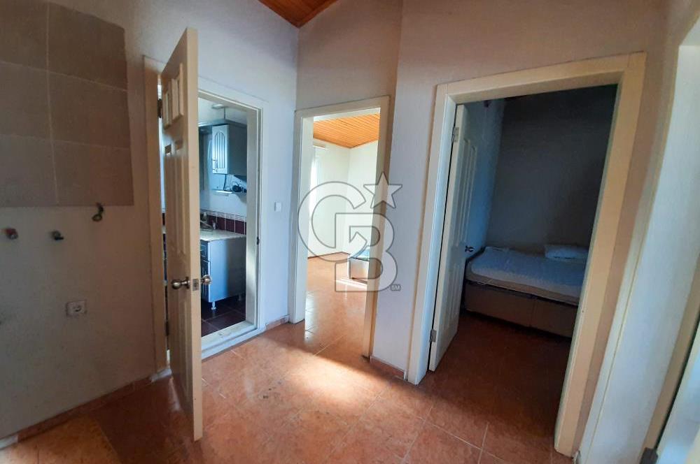 NARLIDERE GÜZELBAHÇE SAHİLİNDE SATILIK MÜSTAKİL VİLLA