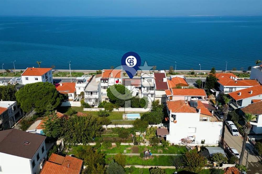 NARLIDERE GÜZELBAHÇE SAHİLİNDE SATILIK MÜSTAKİL VİLLA