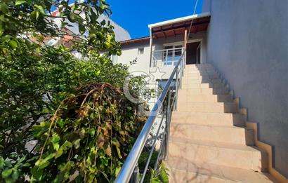 NARLIDERE GÜZELBAHÇE SAHİLİNDE SATILIK MÜSTAKİL VİLLA