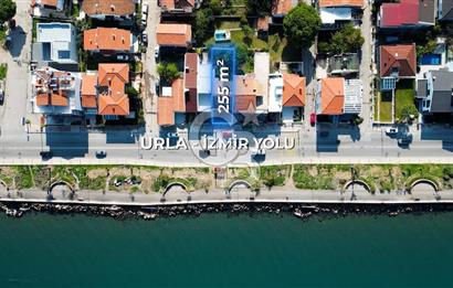 NARLIDERE GÜZELBAHÇE SAHİLİNDE SATILIK MÜSTAKİL VİLLA