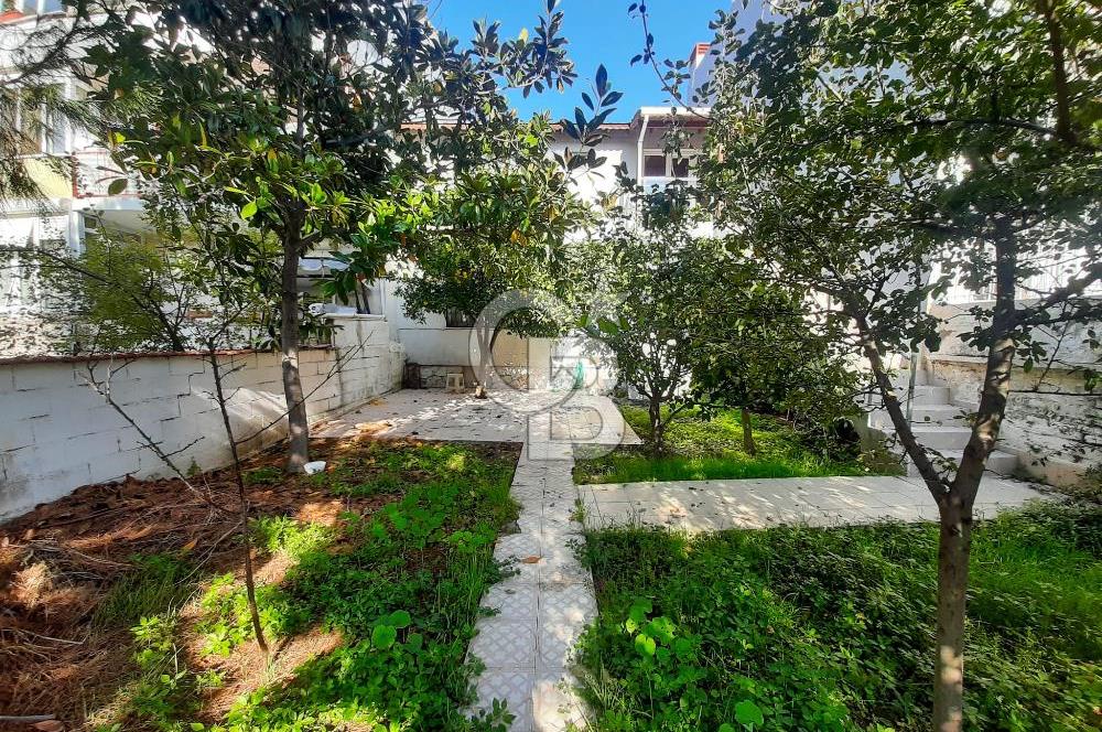 NARLIDERE GÜZELBAHÇE SAHİLİNDE SATILIK MÜSTAKİL VİLLA