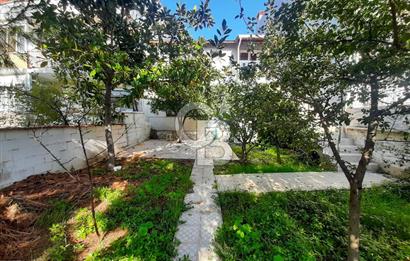 NARLIDERE GÜZELBAHÇE SAHİLİNDE SATILIK MÜSTAKİL VİLLA