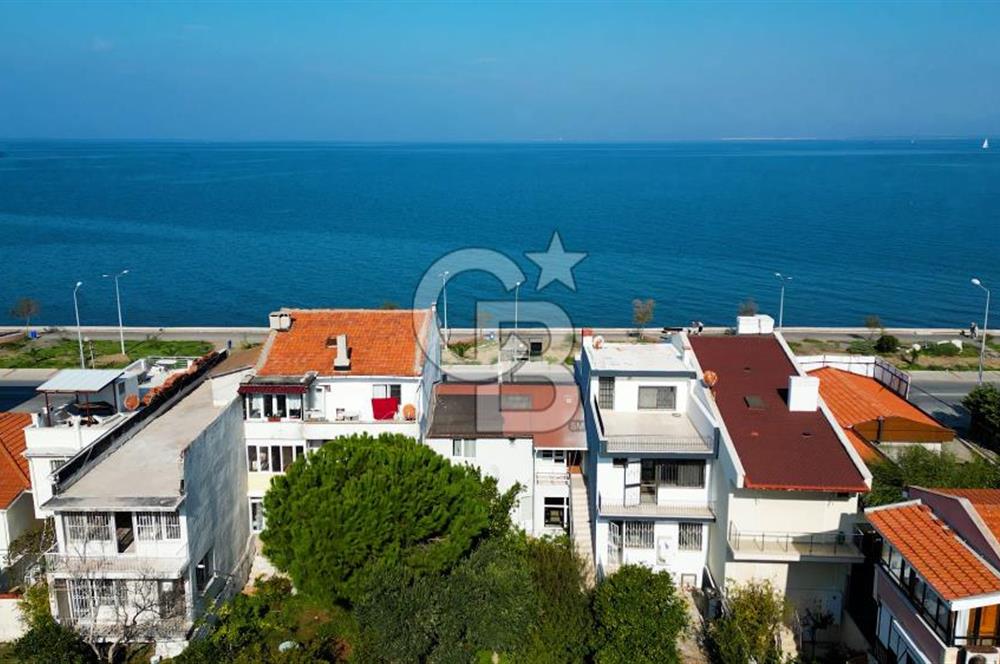 NARLIDERE GÜZELBAHÇE SAHİLİNDE SATILIK MÜSTAKİL VİLLA