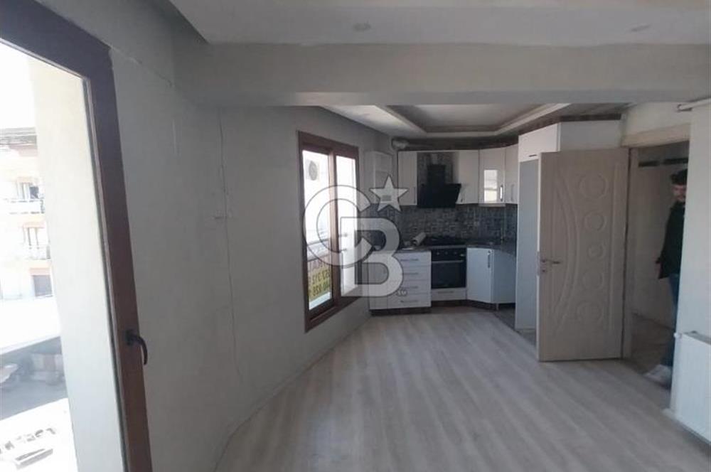 DOĞALGAZLI CADDE ÜZERİ FERAH 2+1 DAİRE