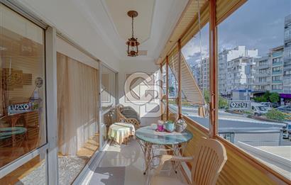 Hatay İnönü Caddesinde Geniş 4+1 Ticari Kullanıma Uygun Daire