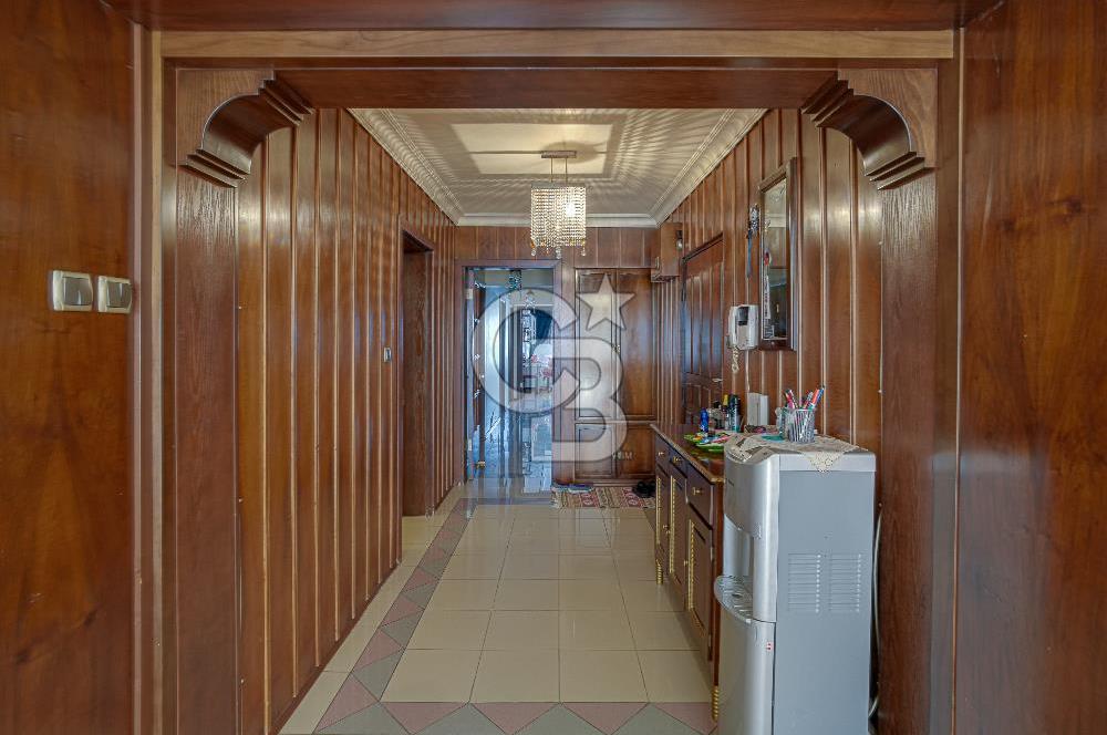 Hatay İnönü Caddesinde Geniş 4+1 Ticari Kullanıma Uygun Daire