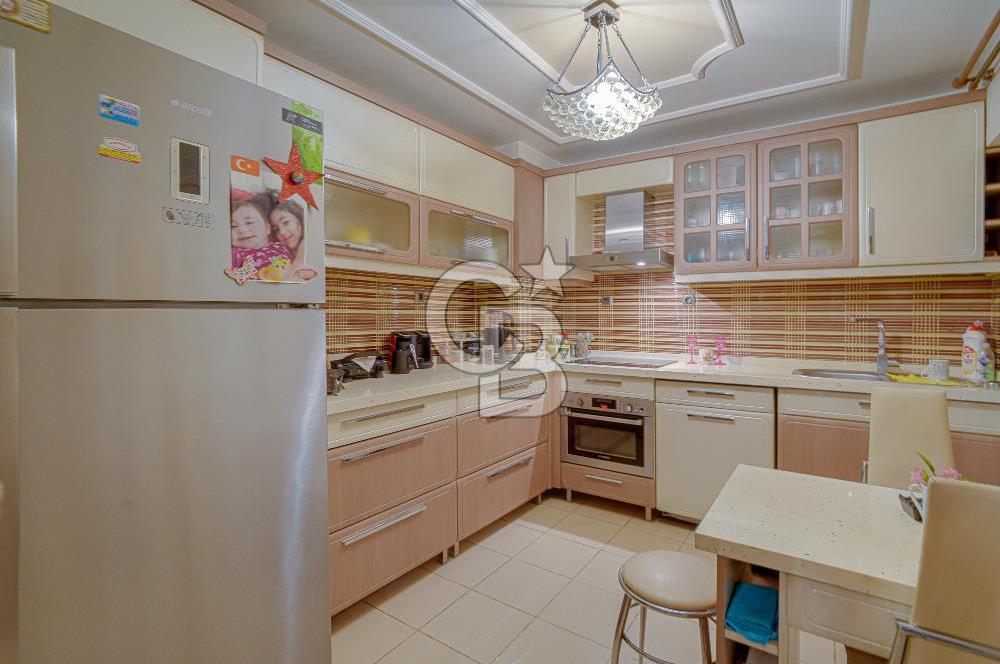 Hatay İnönü Caddesinde Geniş 4+1 Ticari Kullanıma Uygun Daire