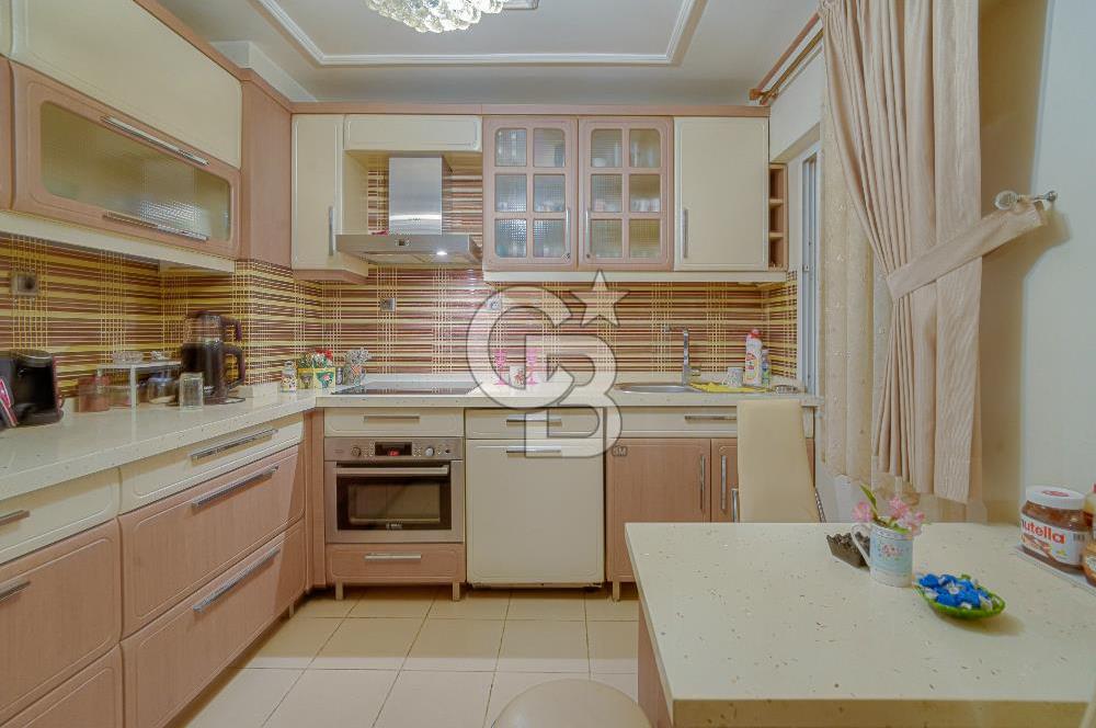 Hatay İnönü Caddesinde Geniş 4+1 Ticari Kullanıma Uygun Daire